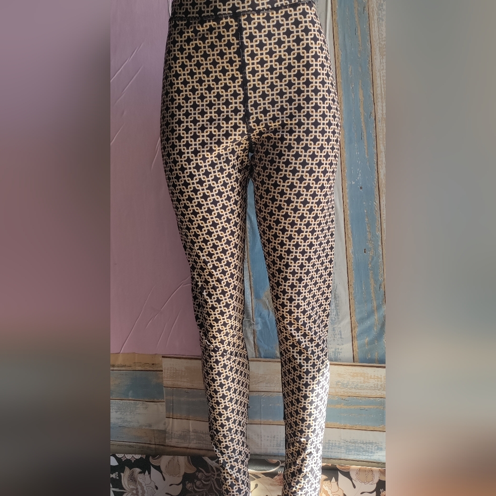 Chic Black and Tan Patterned Pants